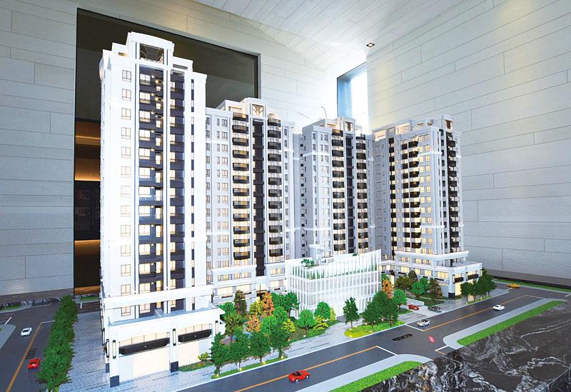 清景麟建設在崇德生活圈，新推出「清景麟.巴克禮」輕豪宅大樓預售案，外觀形塑新古典特色，凸顯建築不凡氣勢。