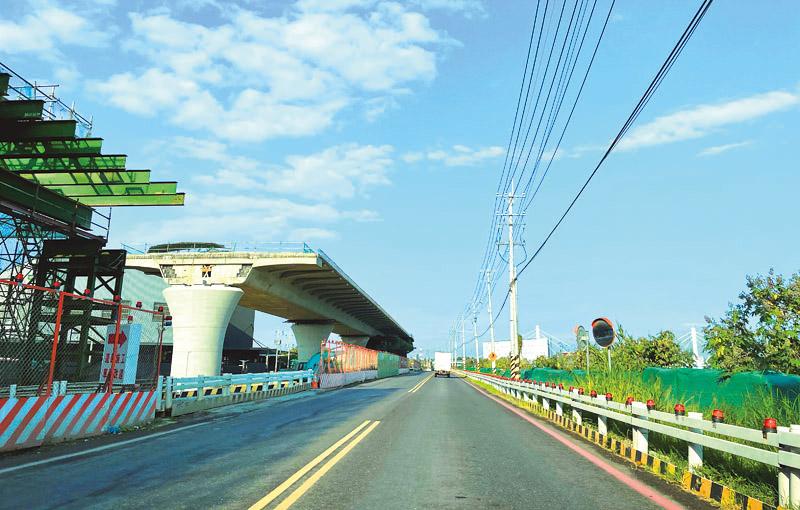 北外環道路三期興建中即將年底完工，可讓總安重劃區迅速連結南科。