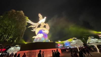 台灣燈會點燈引人潮 衛武營旁國泰重劃區將成房市明日之星