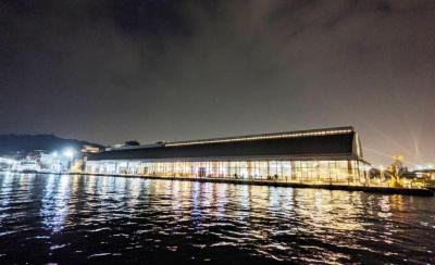 號稱全台最美魚市鼓山魚市場 打造浪漫海景首排最夯新景點