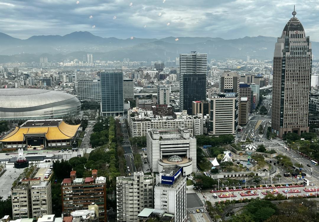 璞園建築團隊董事長李忠恕認為，南部因過去幾年漲幅過大，受政策影響程度較北部大。