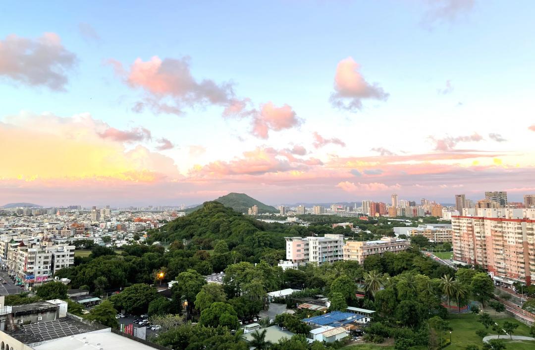 優質綠地環境，兼具居住健康與安寧，綠意高質感小宅規劃，可望成為疫後時代建築規劃新潮流。