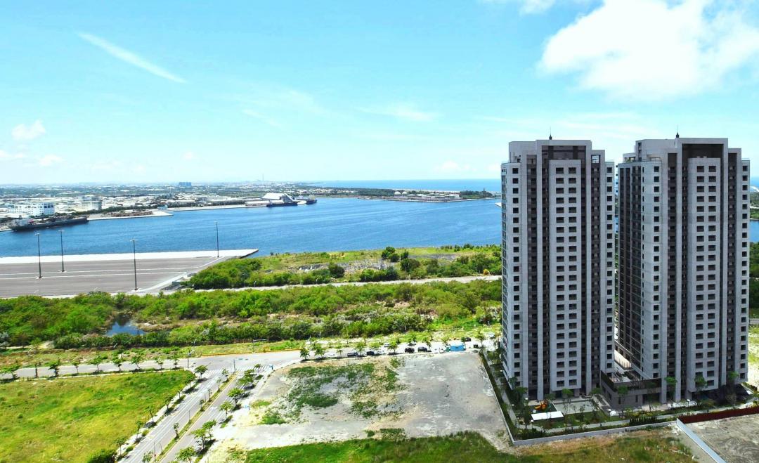 台南安平港灣擁優美海景，帶動景觀大樓市場推案增溫。