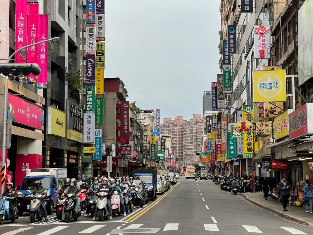 房價飆漲、薪水緩漲的時代背景下，小資族群的買房難度勢必會持續增加。（東森房屋提供）