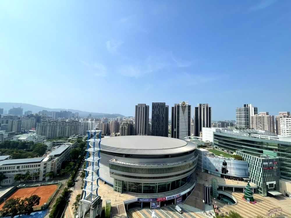 永慶房產集團盤點全台大型活動場館周邊房市，其中高雄巨蛋房市交易最熱絡，今年交易量已經超過500件！(圖/永慶房產集團提供)