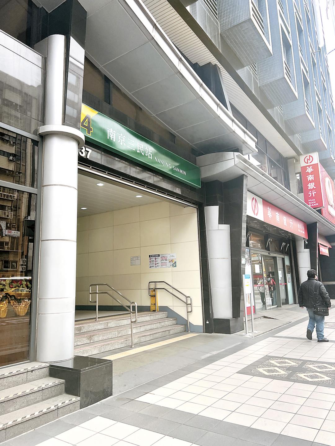 捷運南京三民站商業機能發達，新案房價也站穩百萬。