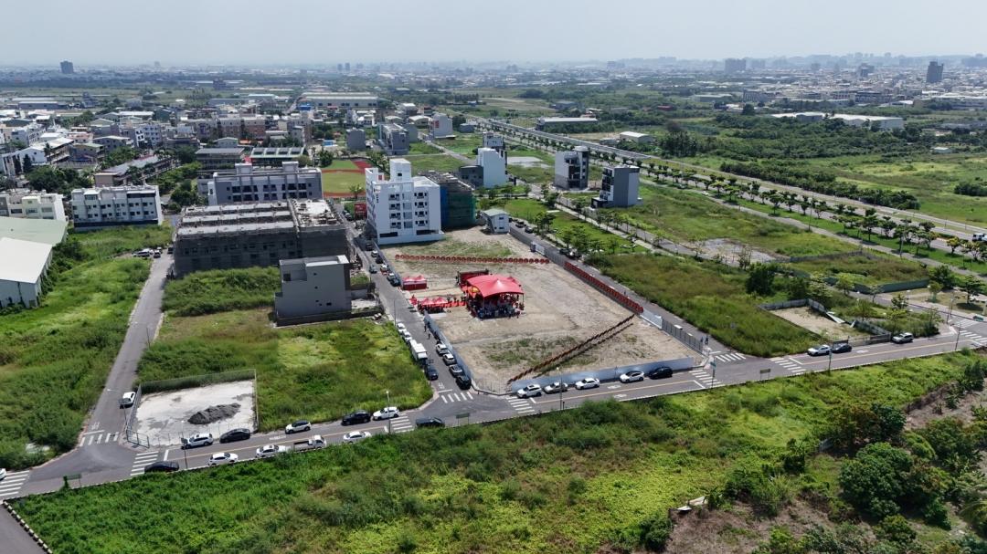 南科產業鏈發展成型，台南產業園區成為南科重要衛星園區，就業員工逾2萬人，造就周圍安南區新開發區迅速發展，透過國道8號高速公路、台江大道，迅速連結南科與市區重要商圈，二大園區之間的安南區新開發區，也成為品牌建商購地推案新熱區。(圖:業者提供)