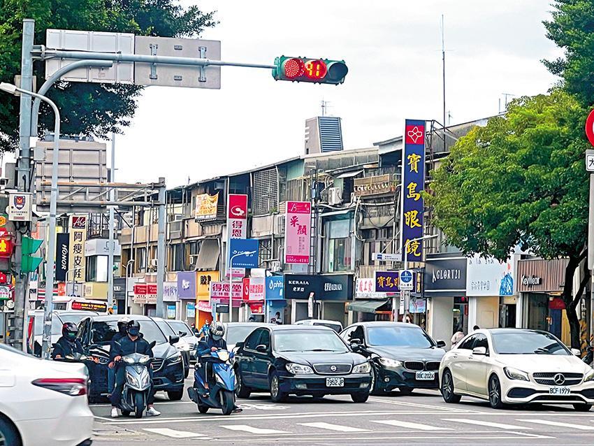 立法院初審通過都更條例65條，獎勵放寬適用對象，台北市將有2725棟合法建築物受惠。