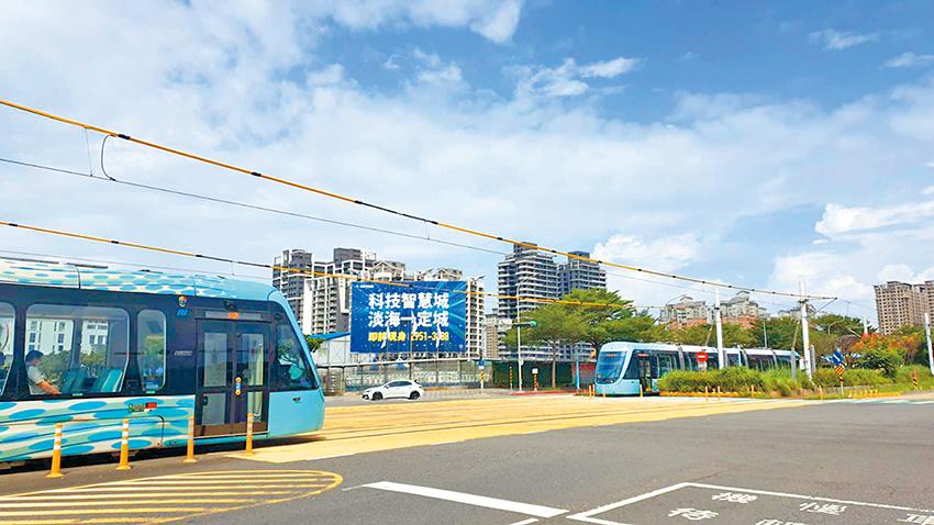 「興富發新海城」下樓即是輕軌站點，採2~3房規劃。