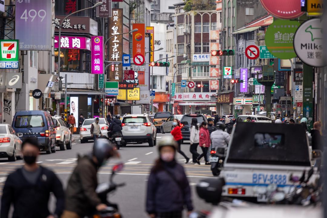 今年台北市的店面交易回溫，最新實價揭露，西門商圈寶慶路和衡陽路兩棟老透天店面在今年七月以5.9億元售出。(圖/台灣房屋提供)