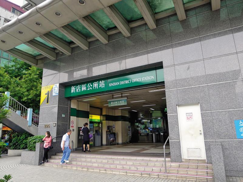 以新店各區塊來說，區公所、五峰重劃區、大坪林、裕隆城一帶客源十之八九是新店人，極少數是北市文山客。(圖/資料照)