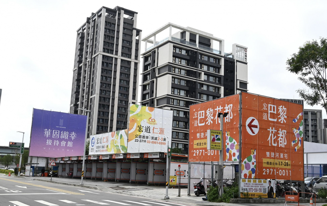 住展公布11月新案市況風向球，燈號維持綠燈，分數43.6分為去年9月以來新低，整體來人和交易仍相當冷清。（住展提供）