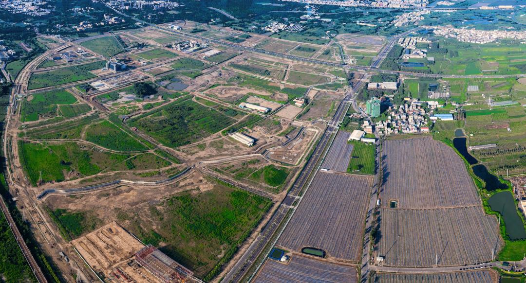 橋科周圍「三橫三豎」交通路網積極建設中，加上省道、高速路網交通利多，帶動橋科旁高質感大樓市場迅速崛起。(圖:海宇國際提供)