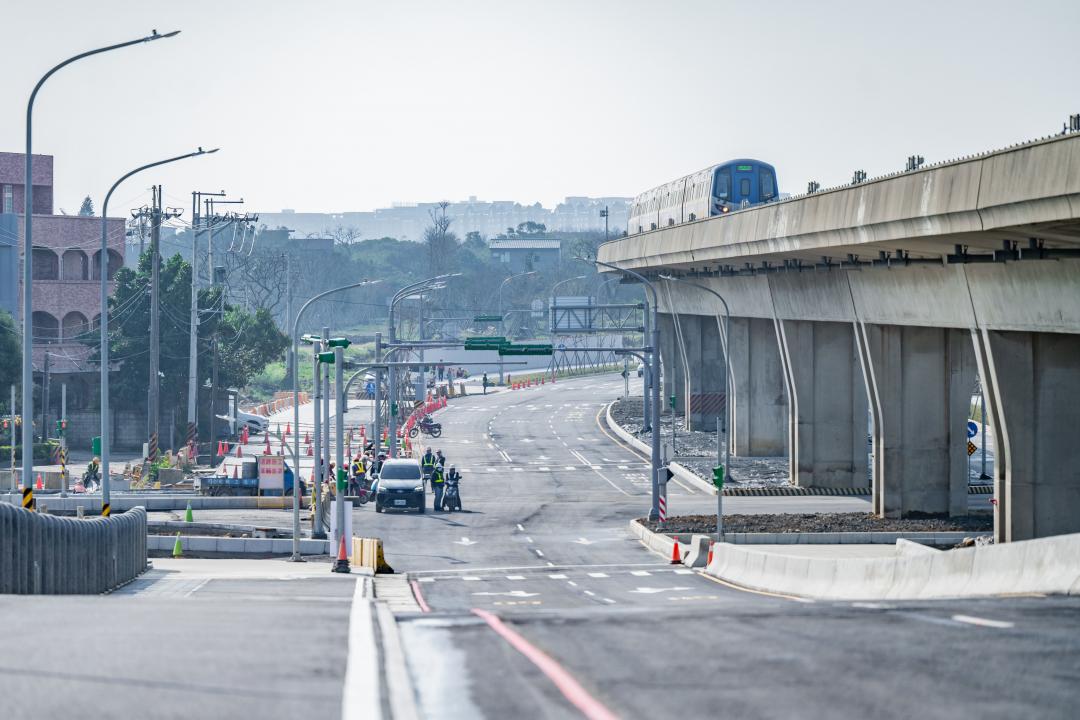 串連大園、青埔地區的航青路道路工程即將完工，也是航空城首個也最具代表性的工程。（桃園市政府提供）