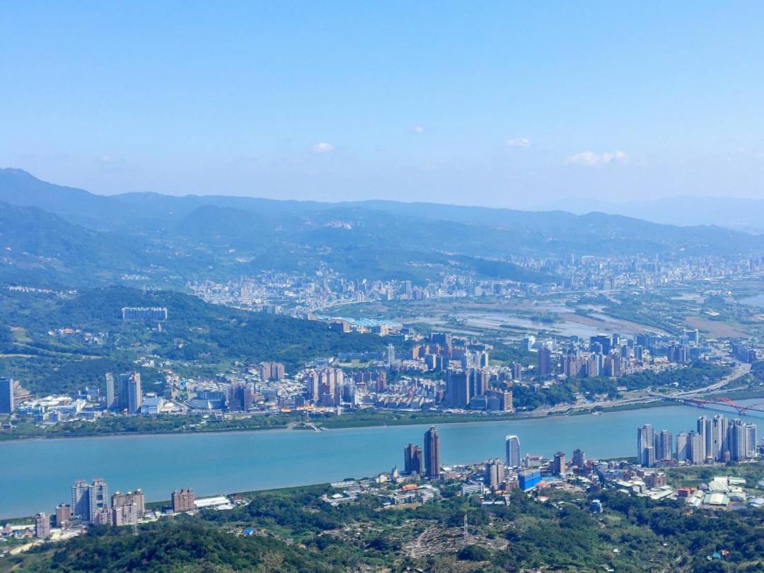 水岸豪宅有景觀加持，身價往往高人一等。(圖/台灣房屋提供)