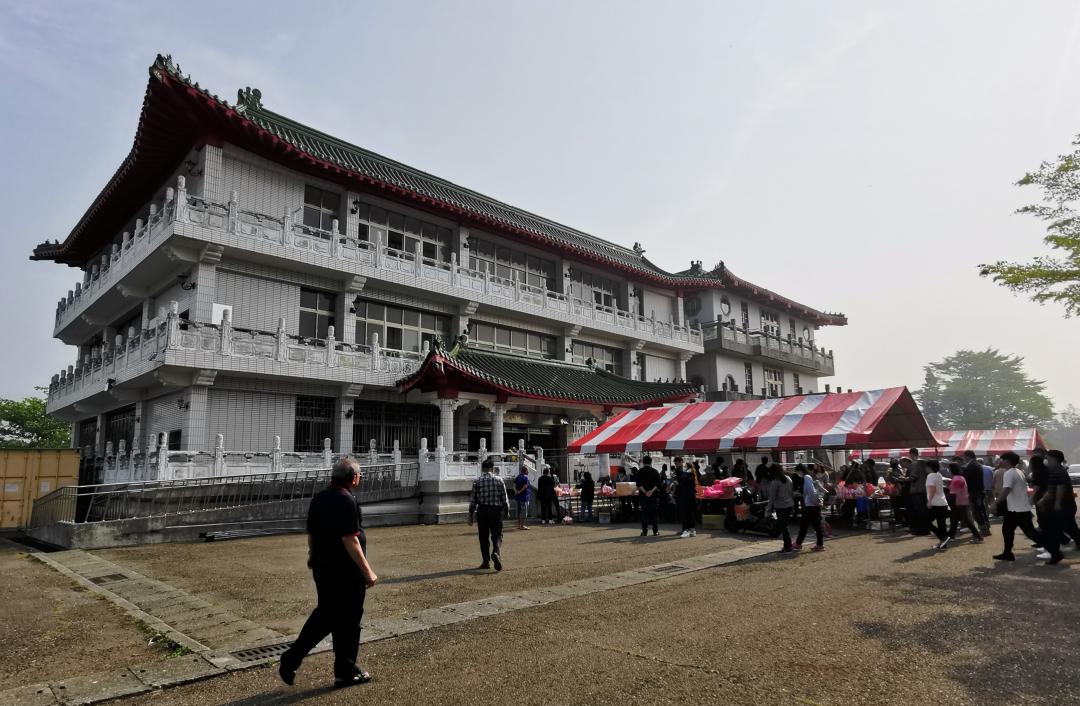 靈骨塔位可以提前清明掃墓，不必擇日看好日子，甚至平常想要祭拜祖先，想去就去。
