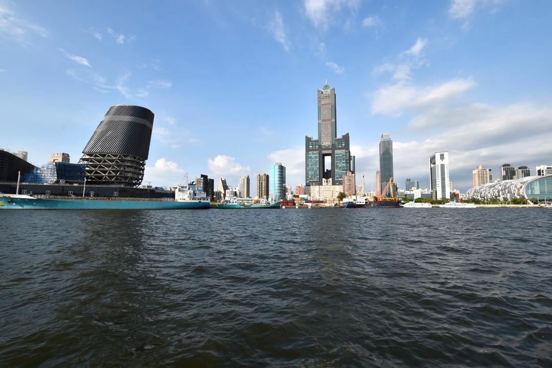 高雄港灣區豪宅，成為多金豪客置產重鎮。