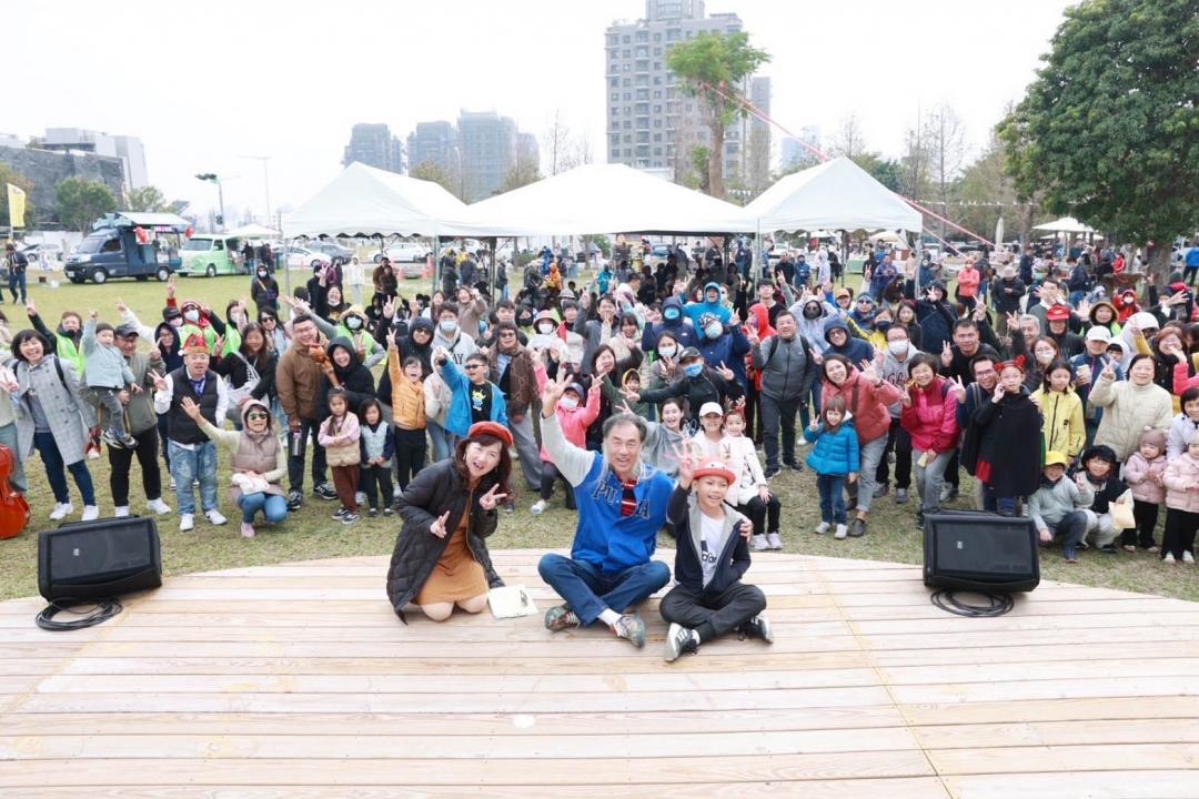 大毅集團早在2008年成立基金會，致力於社區營造與居民關懷，至今已舉辦超過1.3萬堂免費課程，參與人次突破40萬。(圖/大毅集團提供)