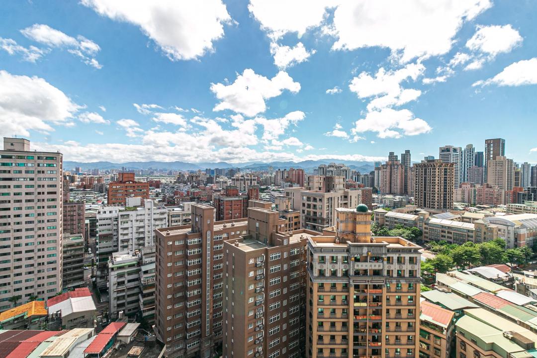 房屋稅2.0今年首上路，自住房屋必須設籍才符合條件。（永慶房屋提供）