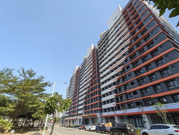 為有效改善大樓地下室常見因化糞池所造成之異味與衛生問題，鼓勵台南市民踴躍申請，從5月5日起實施為期2年的加碼獎勵措施，期間內完成申請作業者，將享有原補助金額提高一倍之優惠改設污水坑者，最高補助21萬6000元。(圖:台南市府提供)