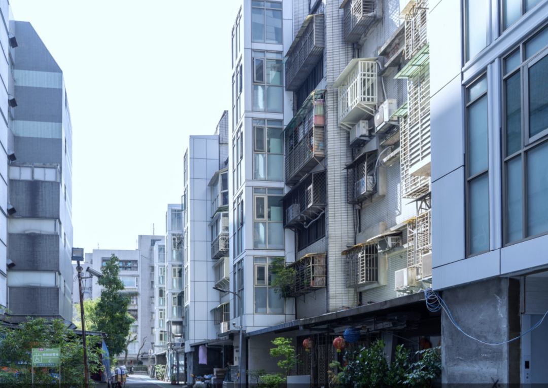 信義富台社區增設電梯現況。（台北市都市更新處提供）