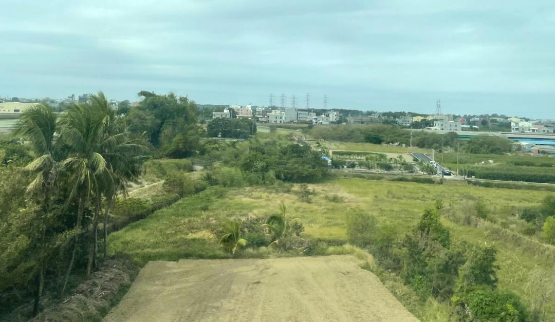 又有機會成為都市小農了！讓民眾申租取得小筆農地耕種，打造成開心農場，南市府地政局持續辦理114年第1批放租作業。本次放租共計26筆，本次受理放租申請時間，自114年5月14日至114年6月13日止。