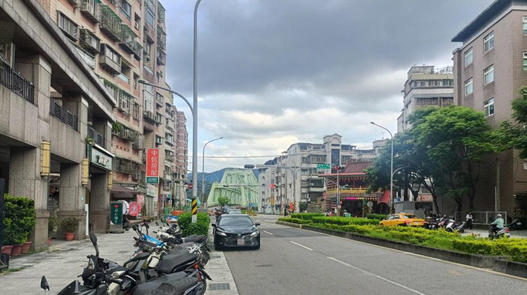 今年第一季新北市外圍第一環行政區的平均房價，以汐止的表現最為亮眼。（中信房屋提供）