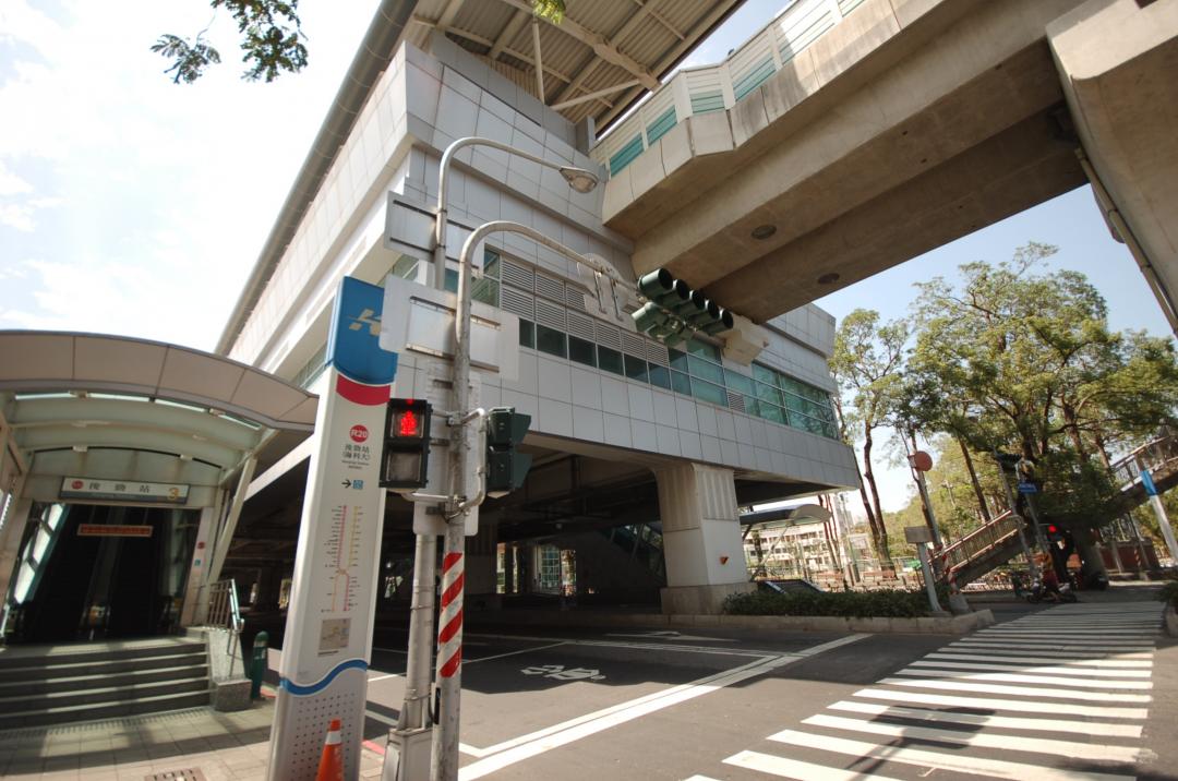 台積電楠梓廠區生活圈坐擁捷運紅線R20站區。