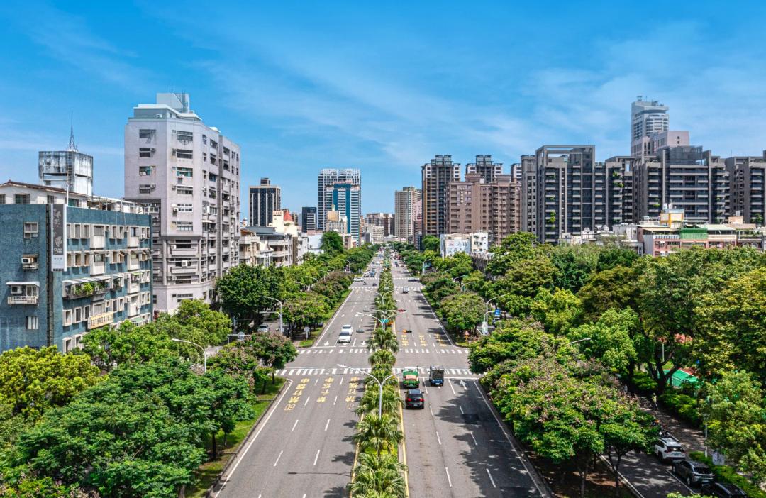在政策與重大建設雙引擎驅動下，讓原本基期較低的南高雄點燃補漲動能，包括新興、苓雅、前金、鹽埕等市中心不少預售案均價皆站穩4字頭，甚至最高價突破5~6字頭。(圖:業者提供)