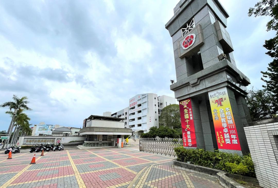 台南東區知名復興國中優質學區，多年來成為高素質家庭進駐優選區，型塑成高級住宅區，吸引包括品舜、永龍、日東昇、宗大、春福等品牌建商，紛紛進場卡位規劃高質感住宅大樓，房價帶紛紛站上5字頭售價。