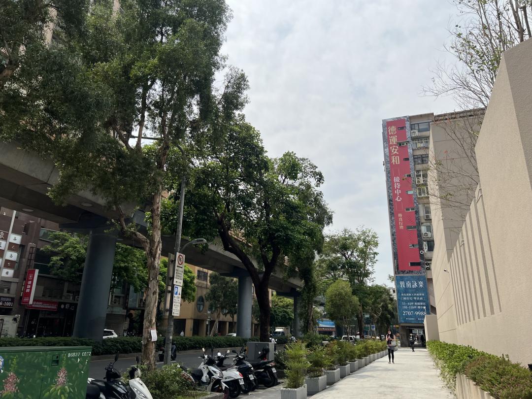 統計今年前5月北台灣最高開價新案，台北市為大安區遠企商圈的「德運安和」，平均每坪200萬元最高。（記者朱語蕎）