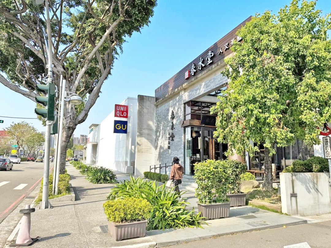 機能陸續成形，提供居民日常所需。