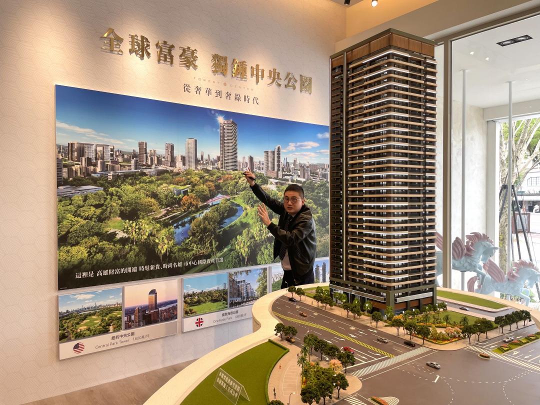 新案市場適逢市場趨冷氛圍，零自備款、低首付等模式的建案興起，專家多建議挑選具財力基礎的大型建商，以免遇到小型建商不堪貸款壓力而爛尾。