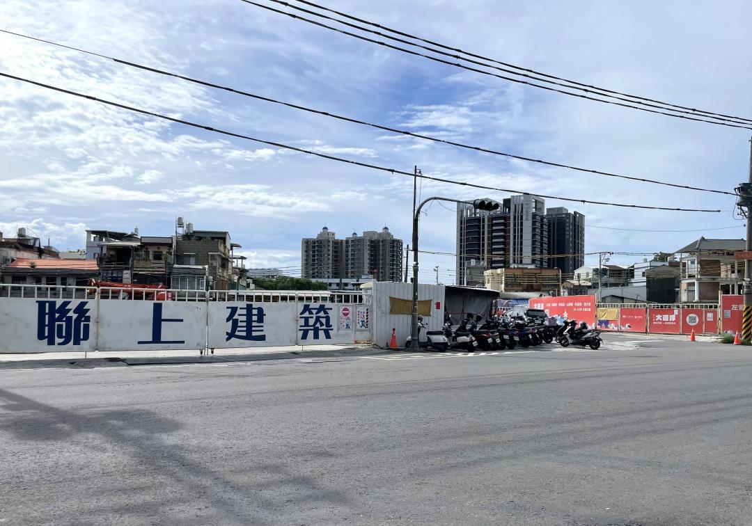 看好自住型買盤下半年可望逐漸回籠，大型上市櫃建商在熱門商圈推案也轉趨積極。