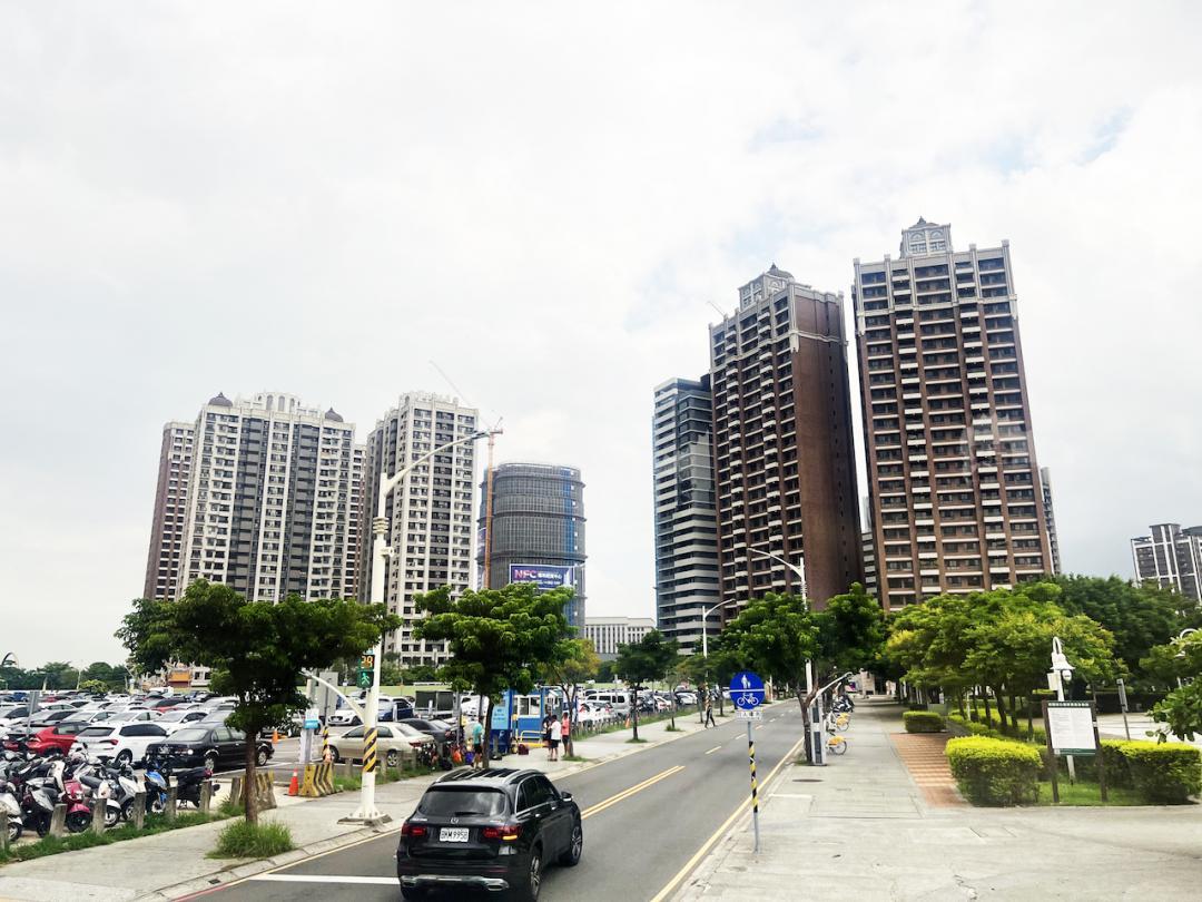 央行未鬆綁信用管制，讓小建商生存更加困難。（資料照）