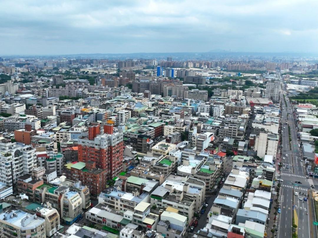 業者統計2025年第1季全台前十中古屋交易熱區，桃園市中壢區第一季交易量高達416件，位居第1。(永慶房屋提供）