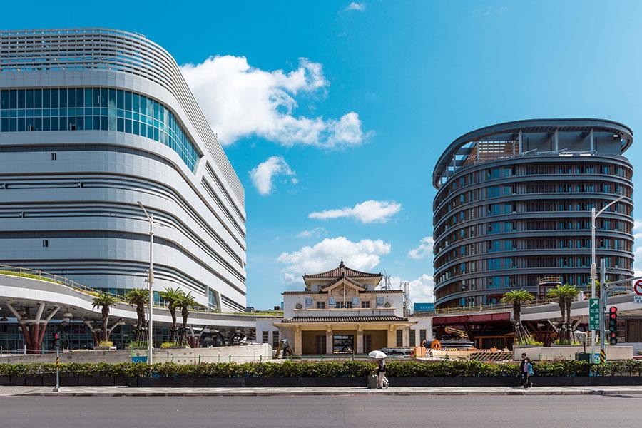 高雄位處南台灣高科技S廊道核心地位，高雄火車站更是發展核心樞紐，高雄市政府也積極推出火車站大都更計畫，將引領城市門戶與發展格局再升級。(圖:業者提供)