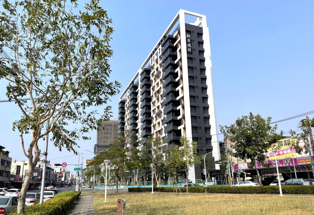 具有環境永續、反映在地自明性及居住建康三大核心理念的高雄厝與綠建築設計大樓，受到自住買家歡迎。