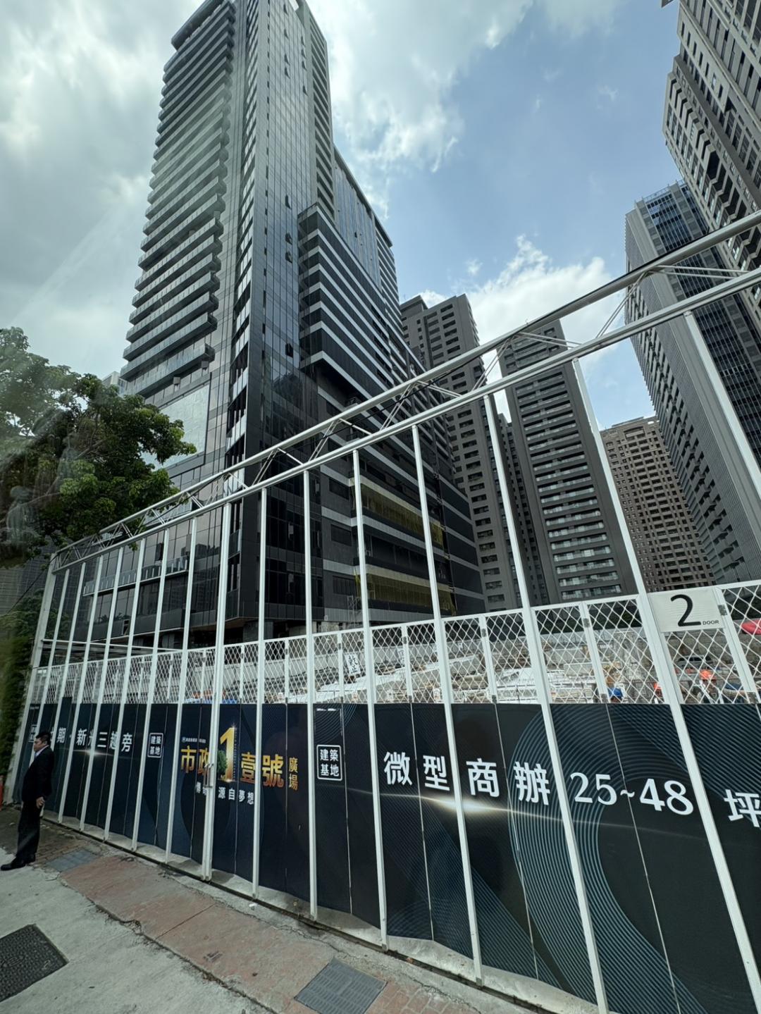 台中預售商辦市場延續成長動能，根據統計，2025年第一季全市共有96筆商辦交易，較去年同期成長約5%，反映整體市場仍具穩定需求。(圖/記者張瀞勻攝)