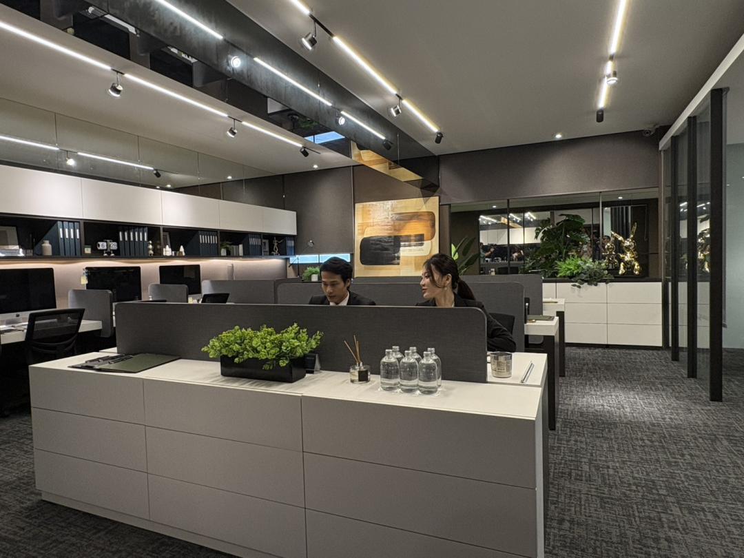 在總價門檻與實用機能考量下，具備軌道經濟、產業聚落與企業總部群聚優勢的微型商辦，更受到新創業主與中小企業青睞。(圖/記者張瀞勻攝)