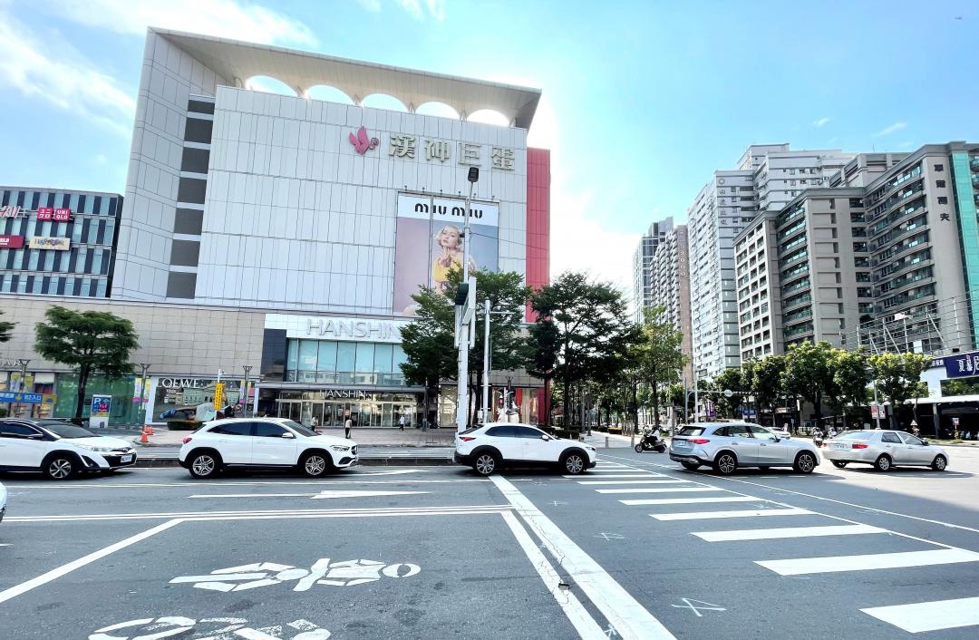 中都生活圈迅速連結漢神巨蛋百貨商圈。