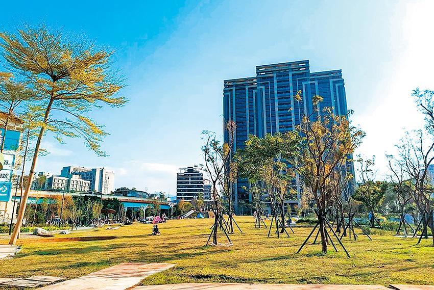 隨著國內老年化趨勢難以逆轉，都會區又由於都更緩步而平均屋齡日益上升，研判未來北市將面臨「人屋雙老」的危機。(圖/資料照)
