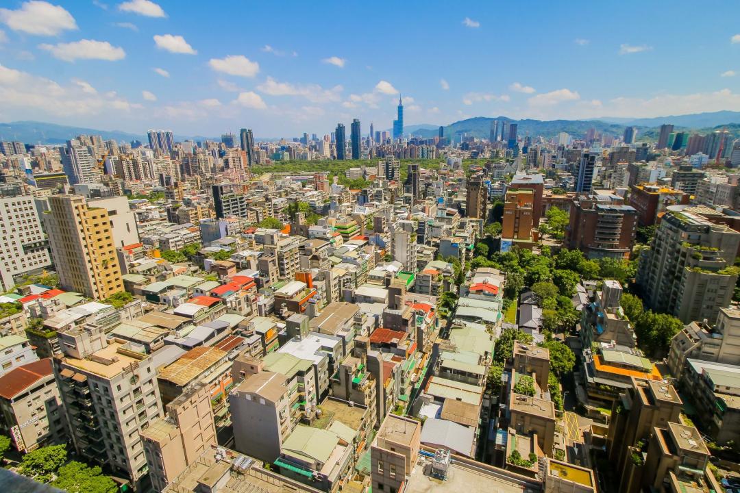 今年6月全國個人房地合一稅為42.6 億元，比去年同期少35%。(永慶房屋提供）