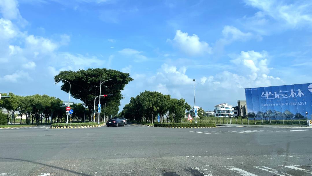 沙崙智慧綠能科學城與台南高鐵特區一帶的推案新熱區，住家陸續出現4字頭售價帶，部分2房小宅高樓層邁5字頭。