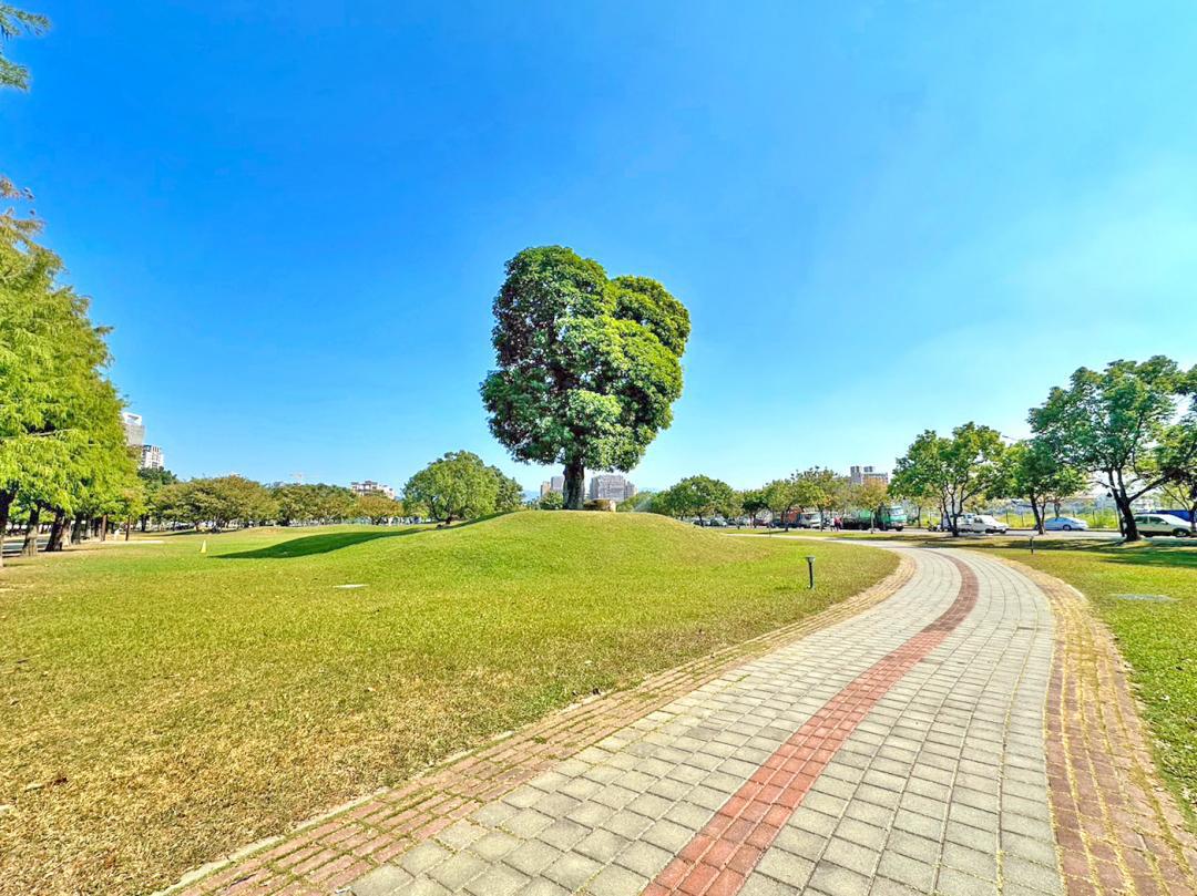 南興公園占地2萬坪。