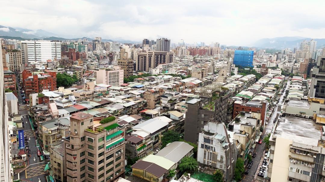 2024年第四季的全國房貸負擔率為46.62%，房價所得比10.76倍，相當於購屋民眾要不吃不喝11年才有機會買房。（中信房屋提供）