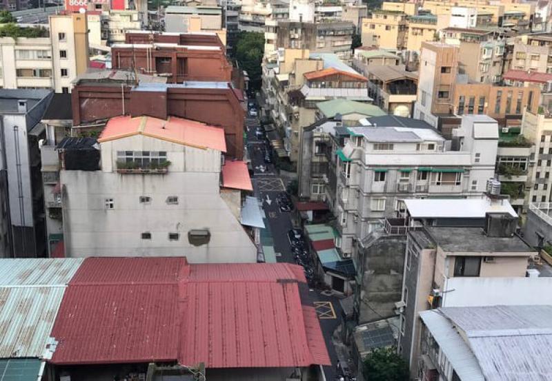 台北市調漲違建代拆費用。（資料照）