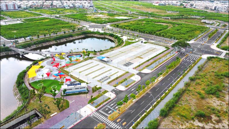 台南市政府訂於9月4日將標售114年度第一次重劃區抵費地，包括麻豆工業區重劃區5標工(乙)二土地、九份子重劃區2標住宅區土地，與北安商業區重劃區6標商業區土地，合計13標，新完工釋出的北安商業區重劃區6標抵費地，單坪底價從52萬元至70.5萬元不等。(圖:南市府地政局提供)