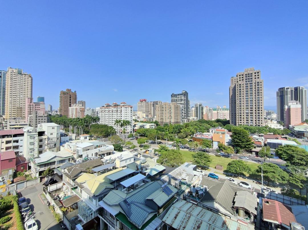 永慶房產集團指出，自2020年迄今，七大都會區的中古屋和預售屋的總價中位數價差持續擴大，其中台中市差幅拉大最為明顯。(圖/永慶房產集團提供)