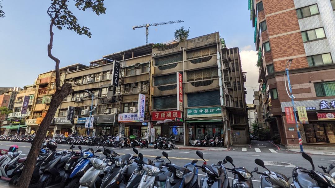 全案自去年底啟動招商，今年4月截止收件，共有2家廠商提出申請，經資格審查與評選程序後，由馥華集團旗下的永大興營造工程股份有限公司取得最優申請人資格。(圖/新北市財政局提供)